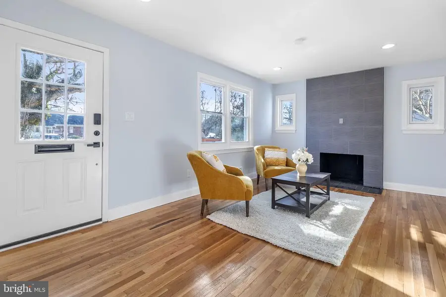 3010 Rogers Dr, Falls Church, VA 22042 - #3