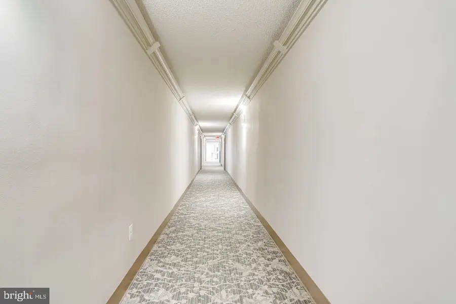 2300 Pimmit Dr #102, Falls Church, VA 22043 - #3