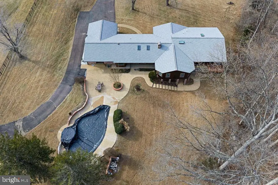 6713 Briarcroft St, Clifton, VA 20124 - Image #3