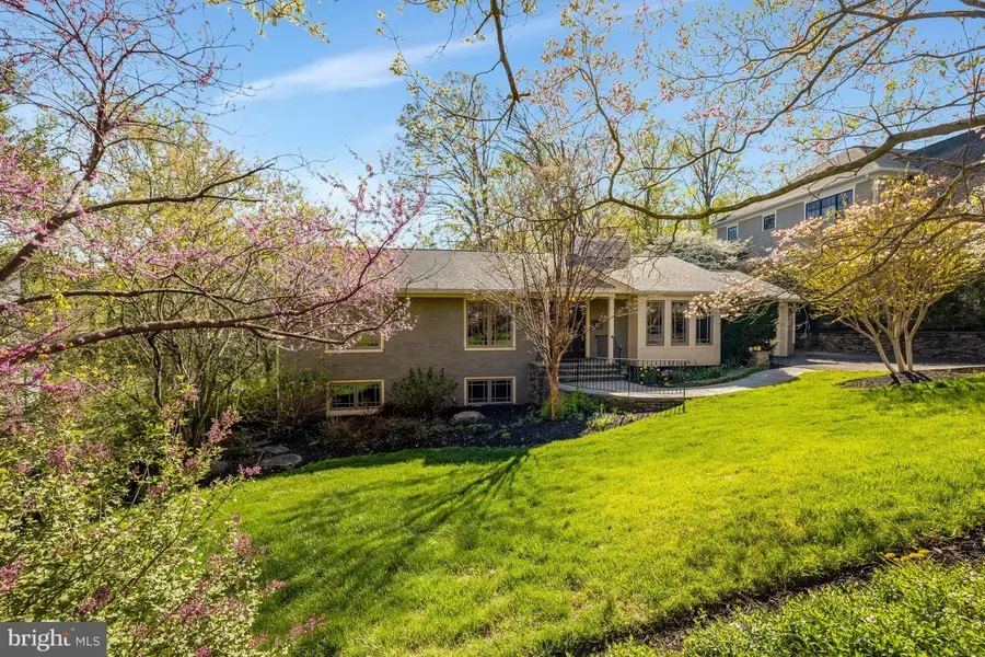 1432 Waggaman Cir, McLean, VA 22101 - #2