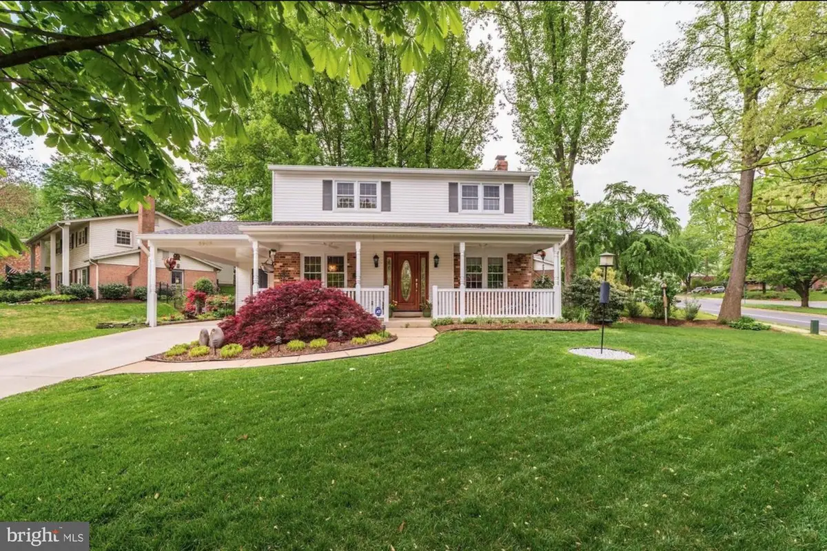 8905 Side Saddle Rd, Springfield, VA 22152 - Image #1