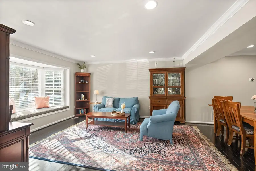 9660 Masterworks Dr, Vienna, VA 22181 - Image #3