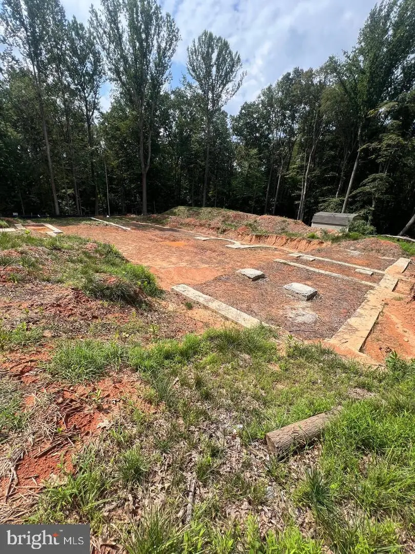 7114 Wolf Den Rd, Fairfax Station, VA 22039 - #1