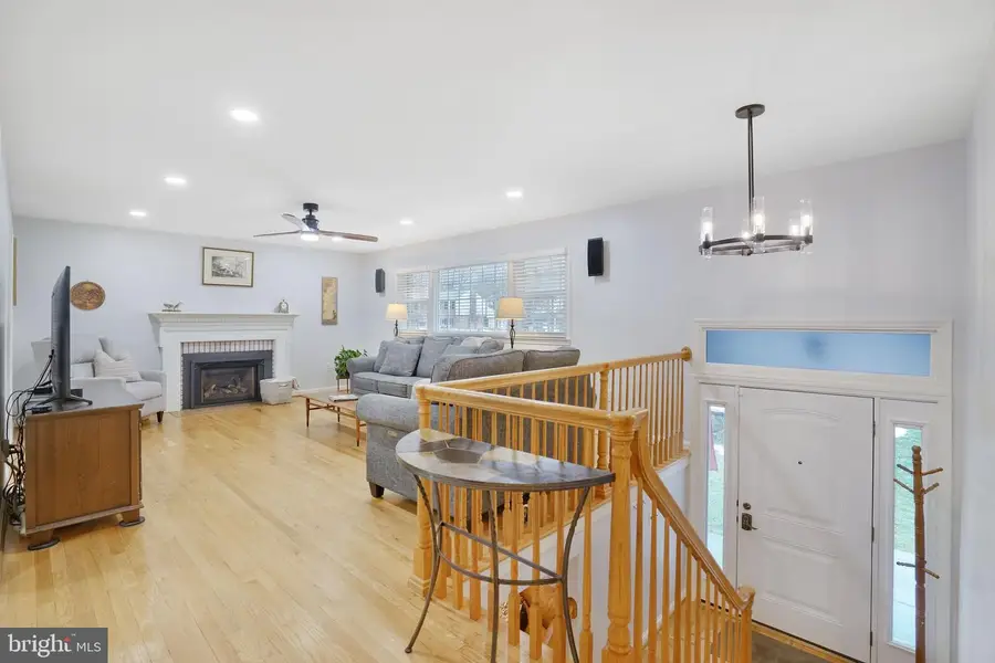 6125 Beech Tree Dr, Alexandria, VA 22310 - #2