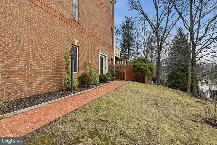 9632 Potters Hill Cir, Lorton, VA 22079 - #3