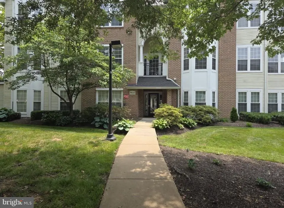 4132 Fountainside Ln #204, Fairfax, VA 22030 - #1