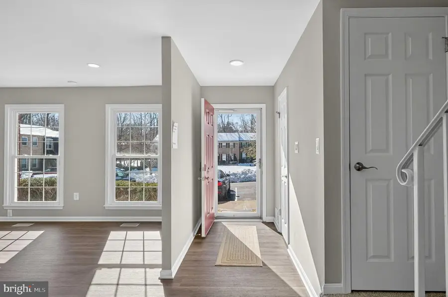 6639 Green Ash Dr, Springfield, VA 22152 - Image #3