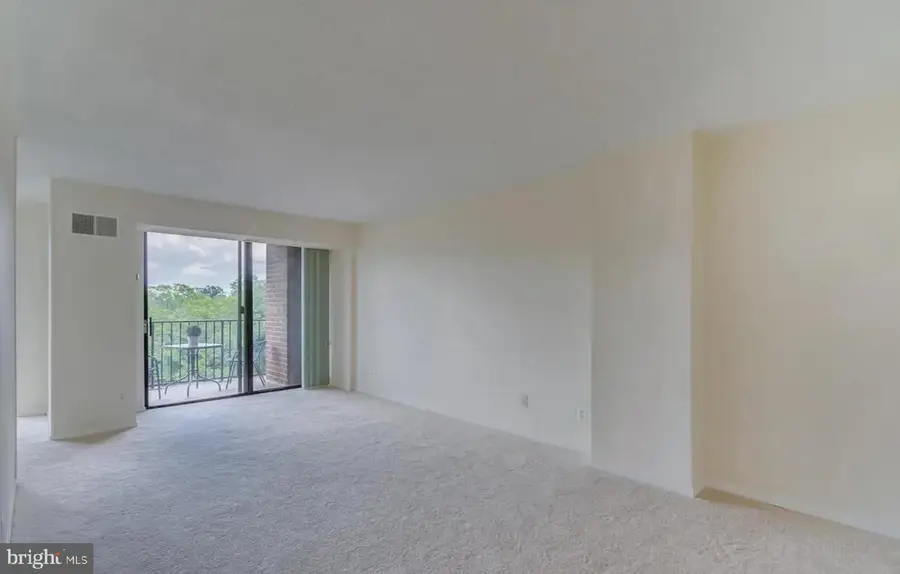 2311 Pimmit Dr #808, Falls Church, VA 22043 - #3