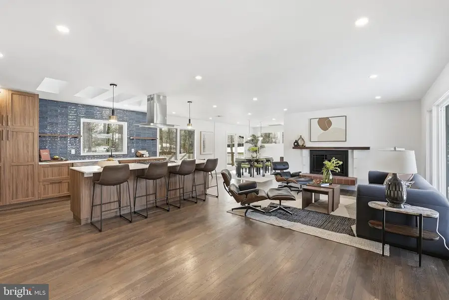 3415 Barger Dr, Falls Church, VA 22044 - #3