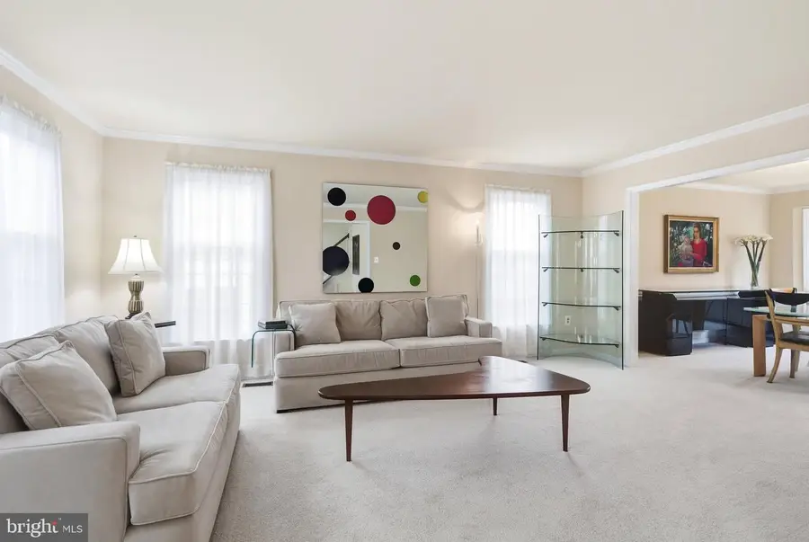 9606 Woodedge Dr, Burke, VA 22015 - #3