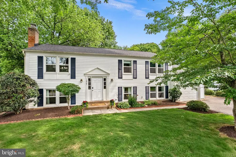 12747 Kinship Dr, Herndon, VA 20171 - #3