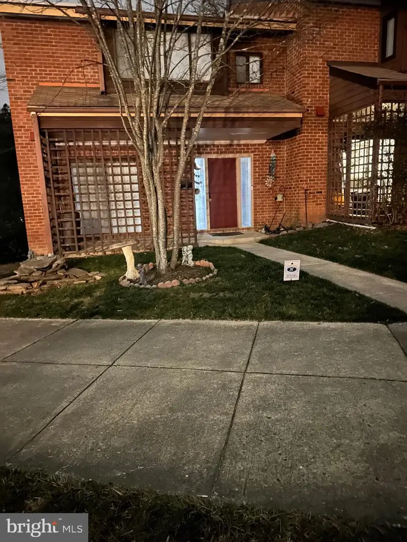 1661 Bachan Ct, Reston, VA 20190 - Image #1