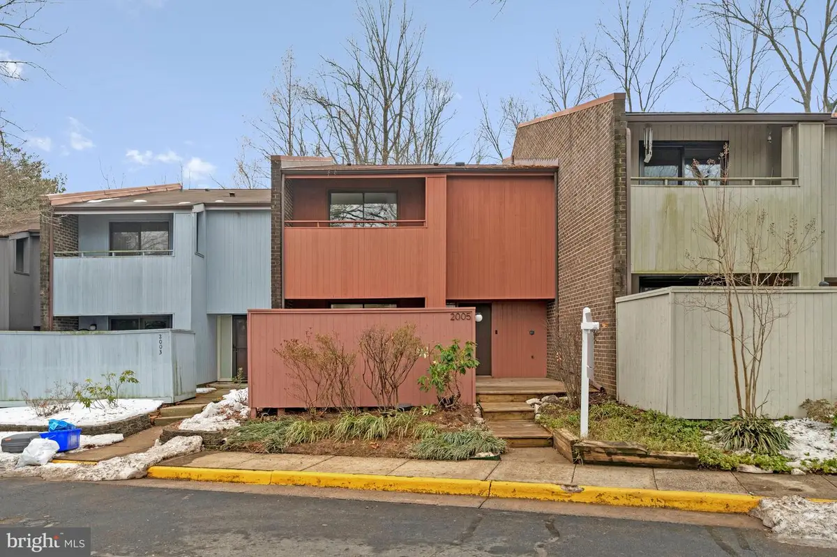 2005 Wethersfield Ct, Reston, VA 20191 - #1