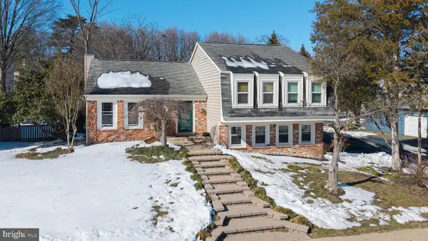 4346 Silas Hutchinson Dr, CHANTILLY, VA 20151