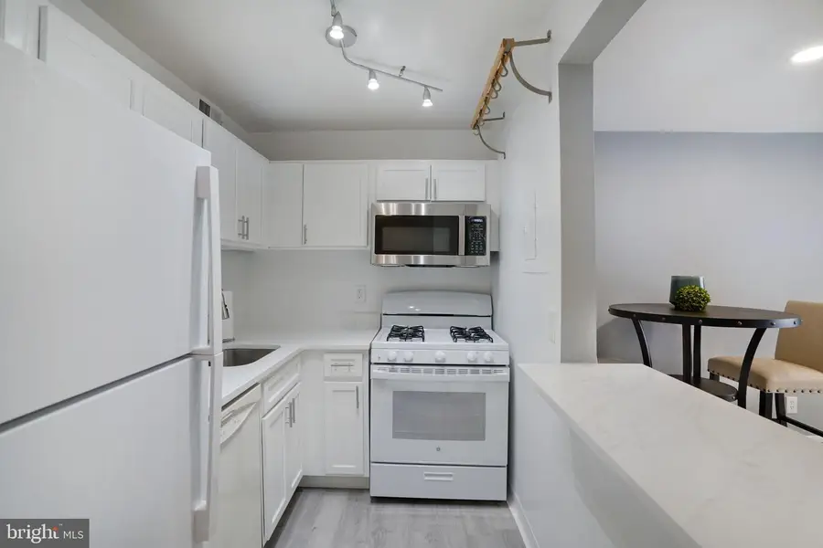 3100 S Manchester St #909, Falls Church, VA 22044 - #3