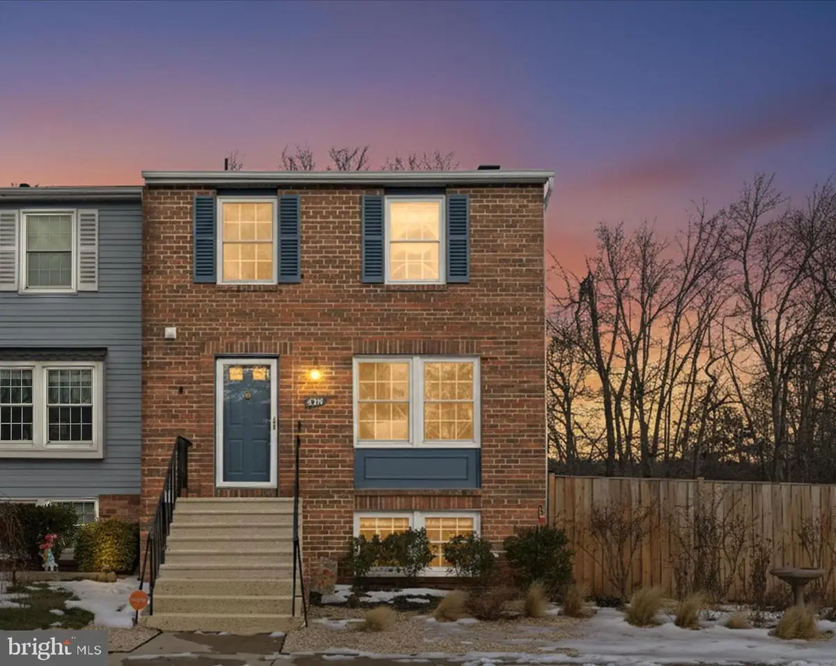 5211 Pleasure Cove Ct, Alexandria, VA 22315 - #1