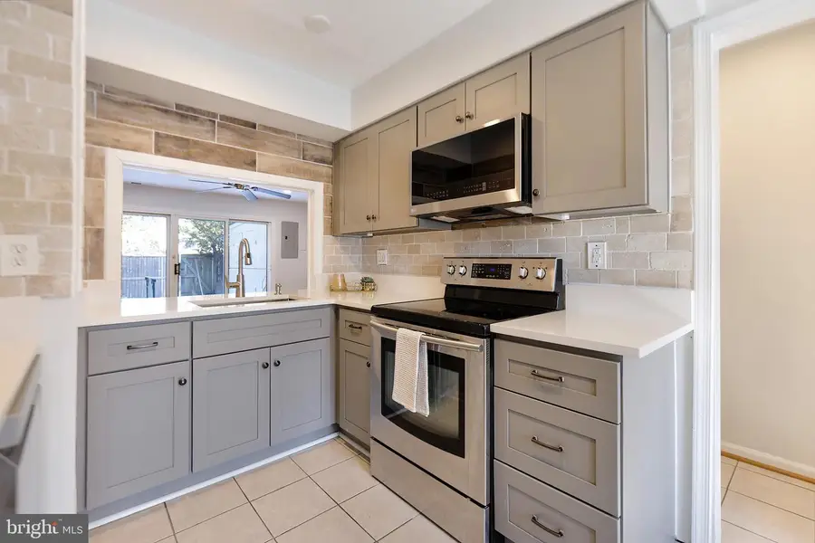 8218 Carrleigh Pkwy #10, Springfield, VA 22152 - #2