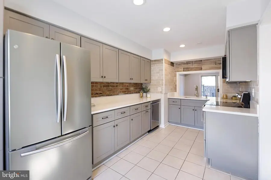 8218 Carrleigh Pkwy #10, Springfield, VA 22152 - #3