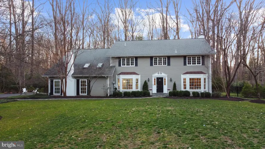 10225 Forest Lake Dr, Great Falls, VA 22066 - #3