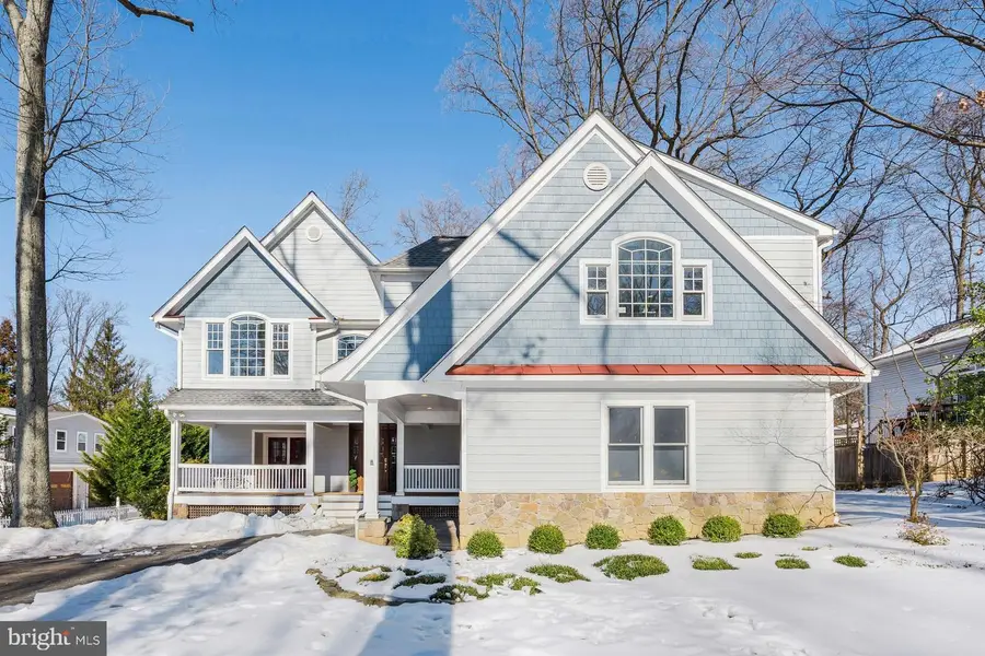 8612 Mchenry St, Vienna, VA 22180 - #2