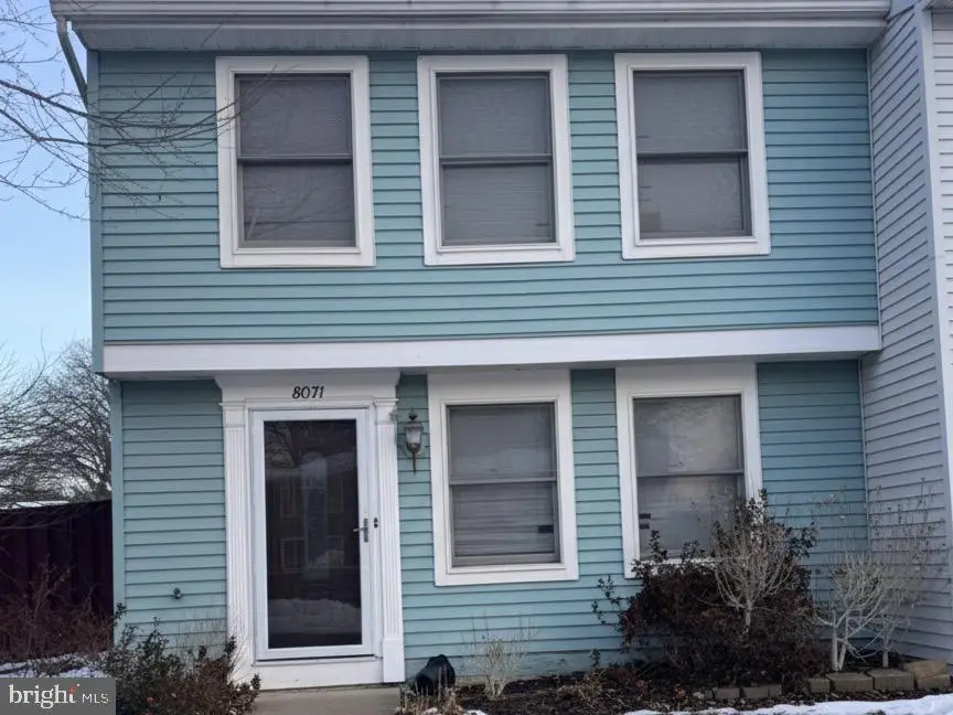 8071 Steeple Chase Ct, Springfield, VA 22153 - Image #1