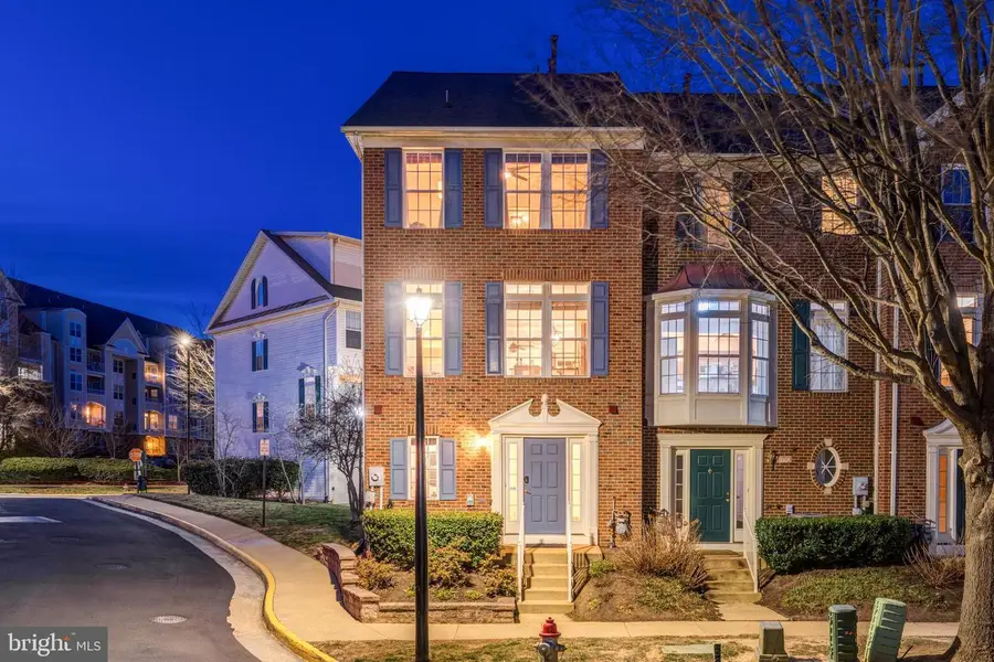 2772 Manhattan Pl, Vienna, VA 22180 - Image #2