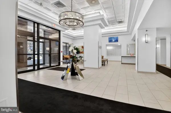 1808 Old Meadow Rd #1105, MCLEAN, VA 22102