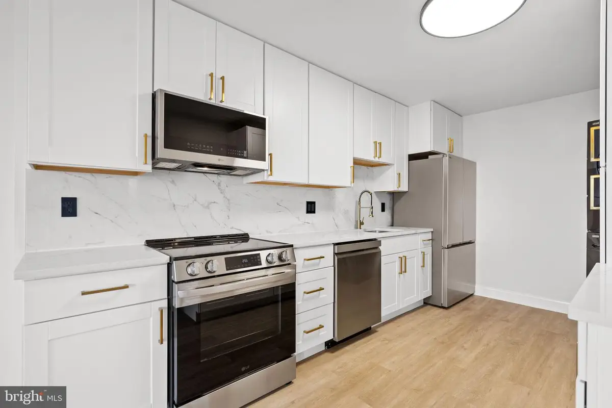 5901 Mount Eagle Dr #1102, Alexandria, VA 22303 - Image #1