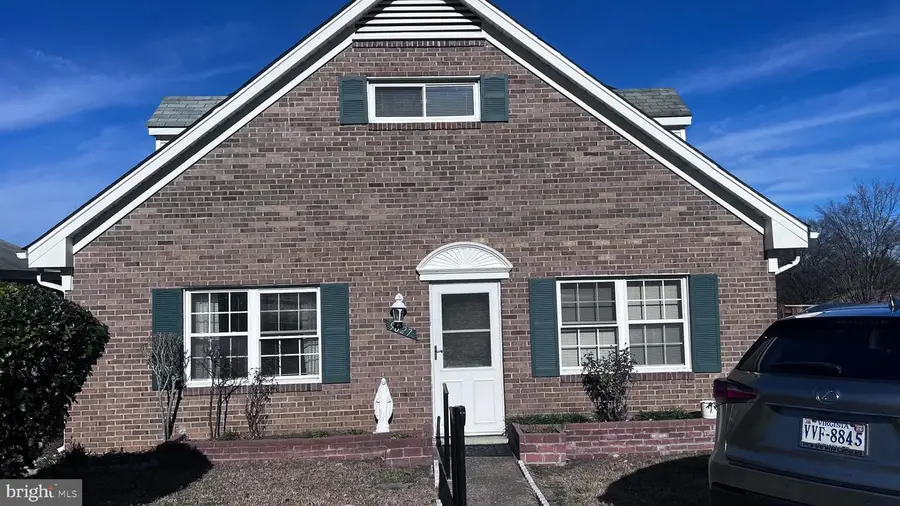 9827 Hagel Cir, Lorton, VA 22079 - #2