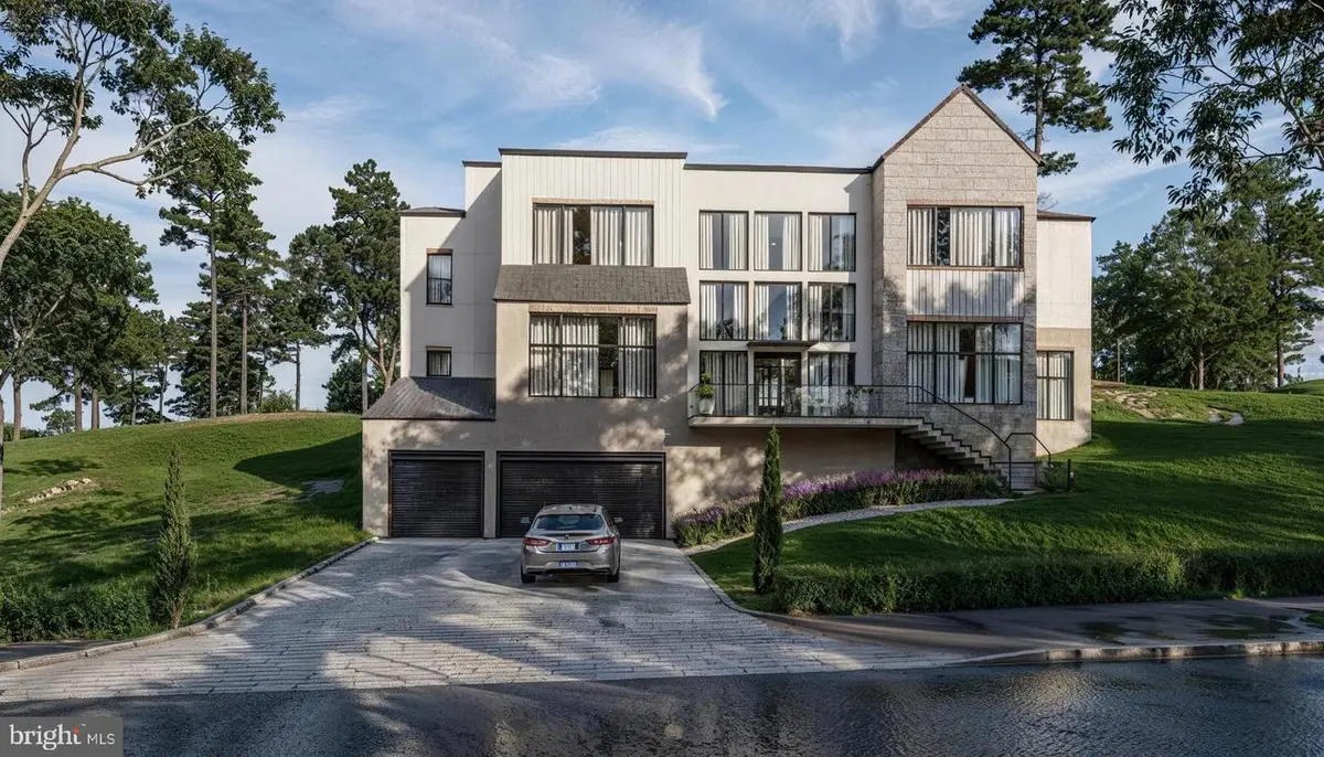 1917 Kenbar Ct, McLean, VA 22101 - #1