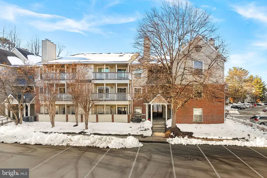 3916 Penderview Dr #428, Fairfax, VA 22033 - #2