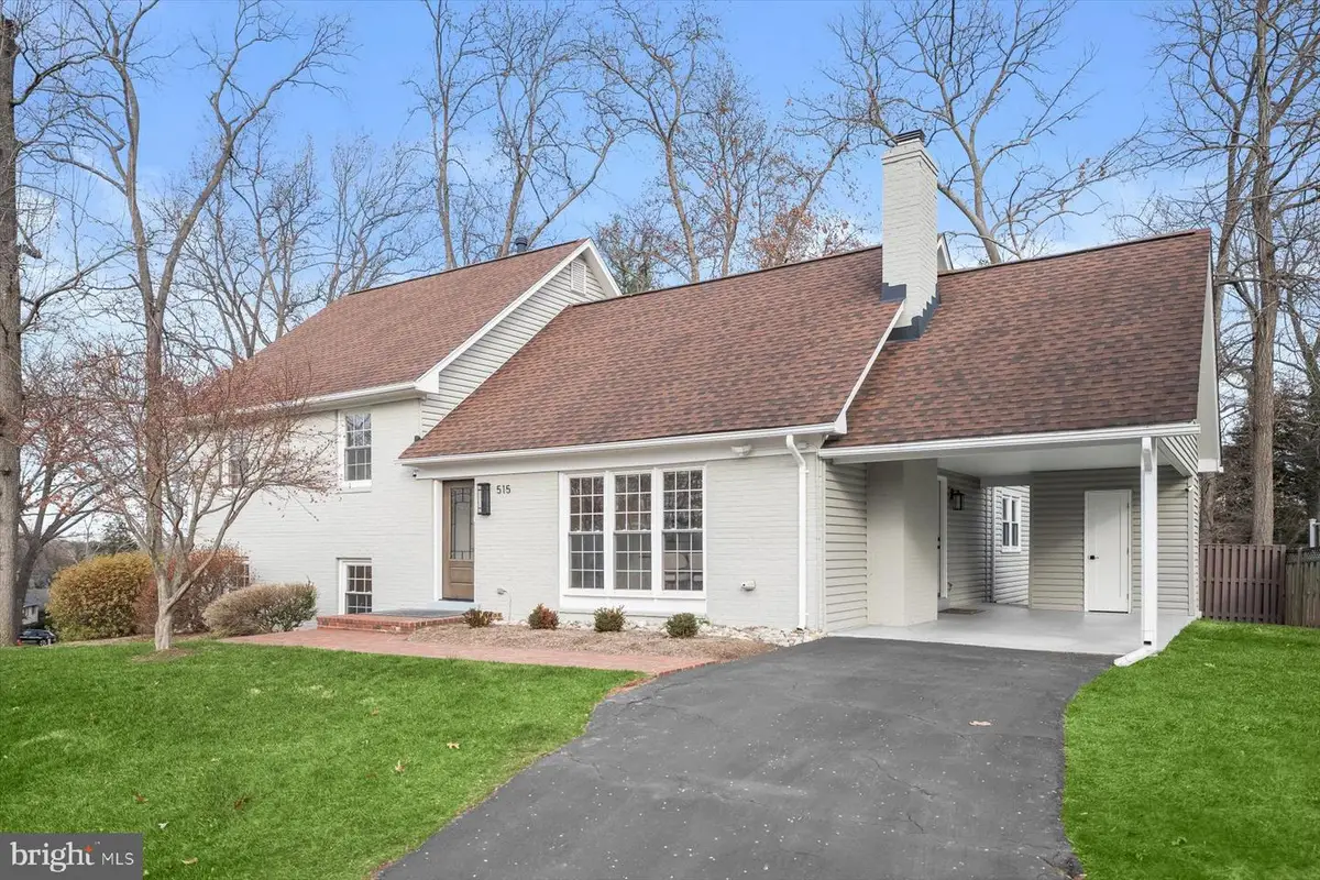 515 Woodland Ct Nw, Vienna, VA 22180 - #1