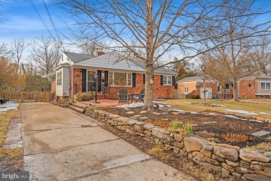 7912 Bainbridge Rd, Alexandria, VA 22308 - #2