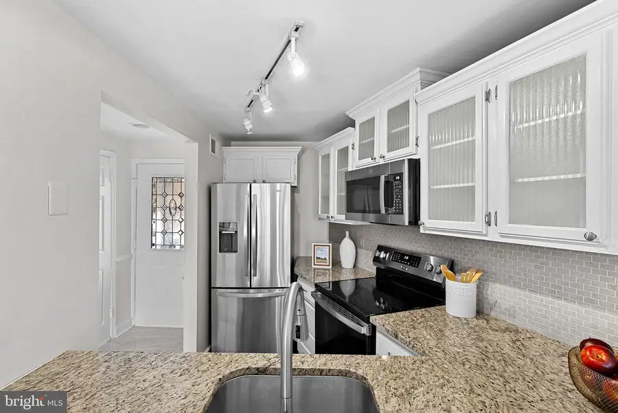 2148 Whisperwood Glen Ln, Reston, VA 20191 - #3