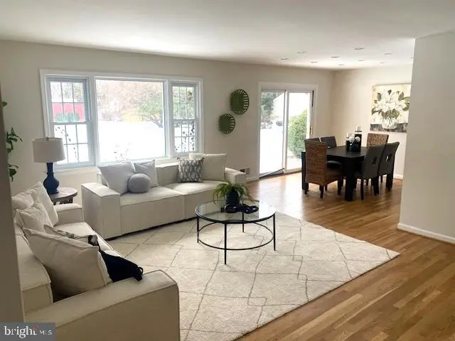 6627 Kennedy Ln, Falls Church, VA 22042 - #2