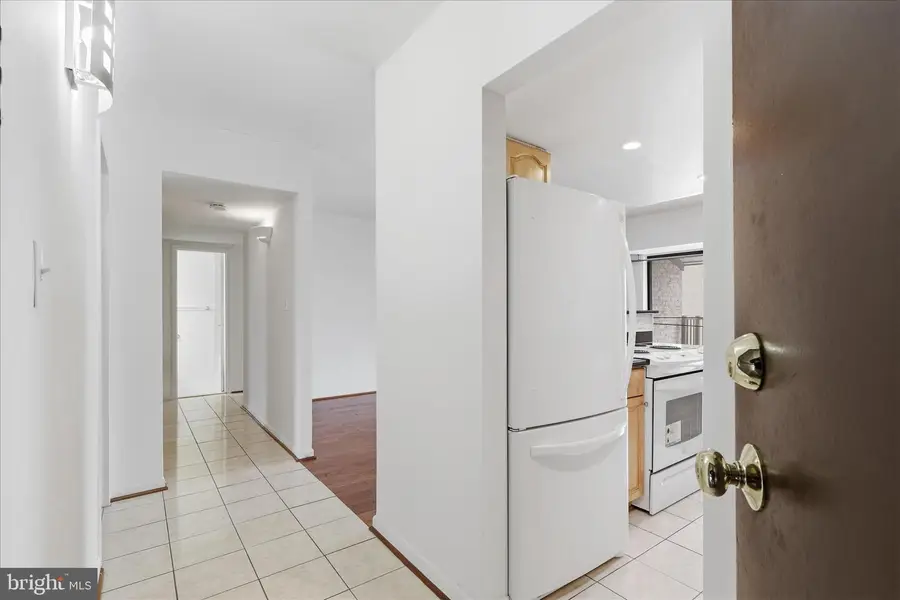 2255 Castle Rock Sq #21c, Reston, VA 20191 - #3