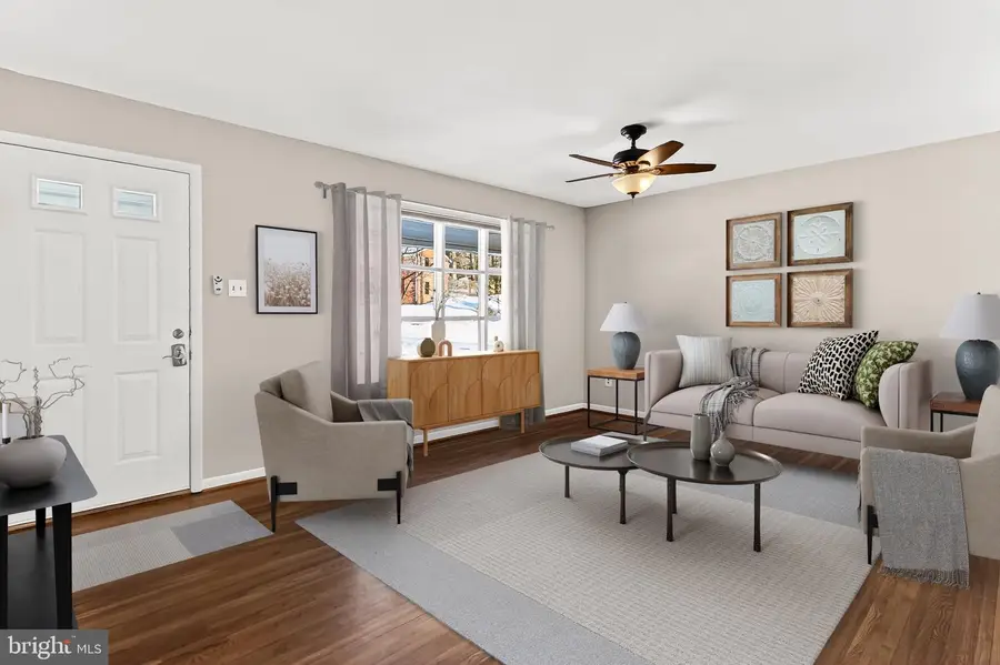 5236 Ampthill Dr, Alexandria, VA 22312 - #3