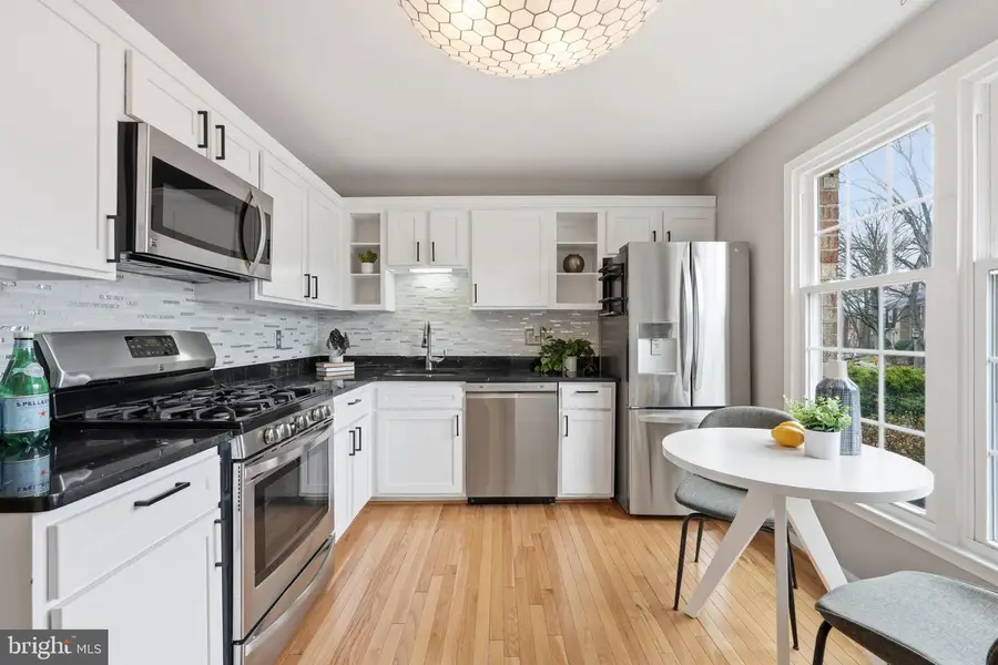 7446 Fountain Head Dr, Annandale, VA 22003 - #3