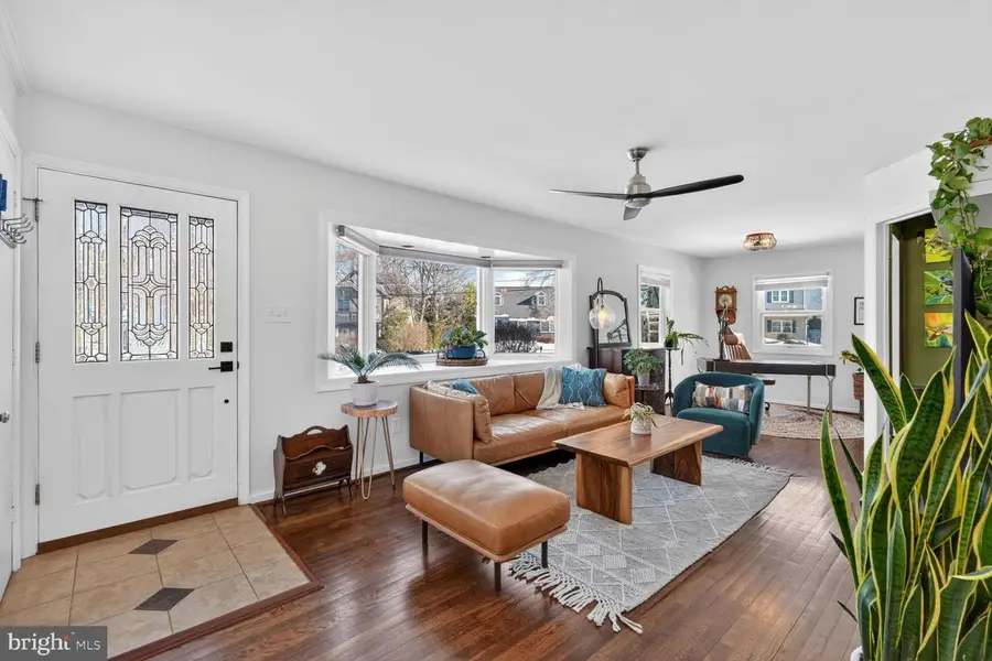 2201 Harvard Dr, Alexandria, VA 22307 - #3