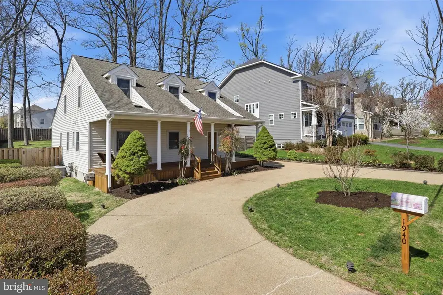 1940 Hillside Dr, Falls Church, VA 22043 - #3