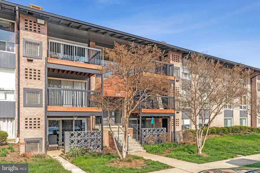 206 Park Terrace Ct Se #38, Vienna, VA 22180 - #3