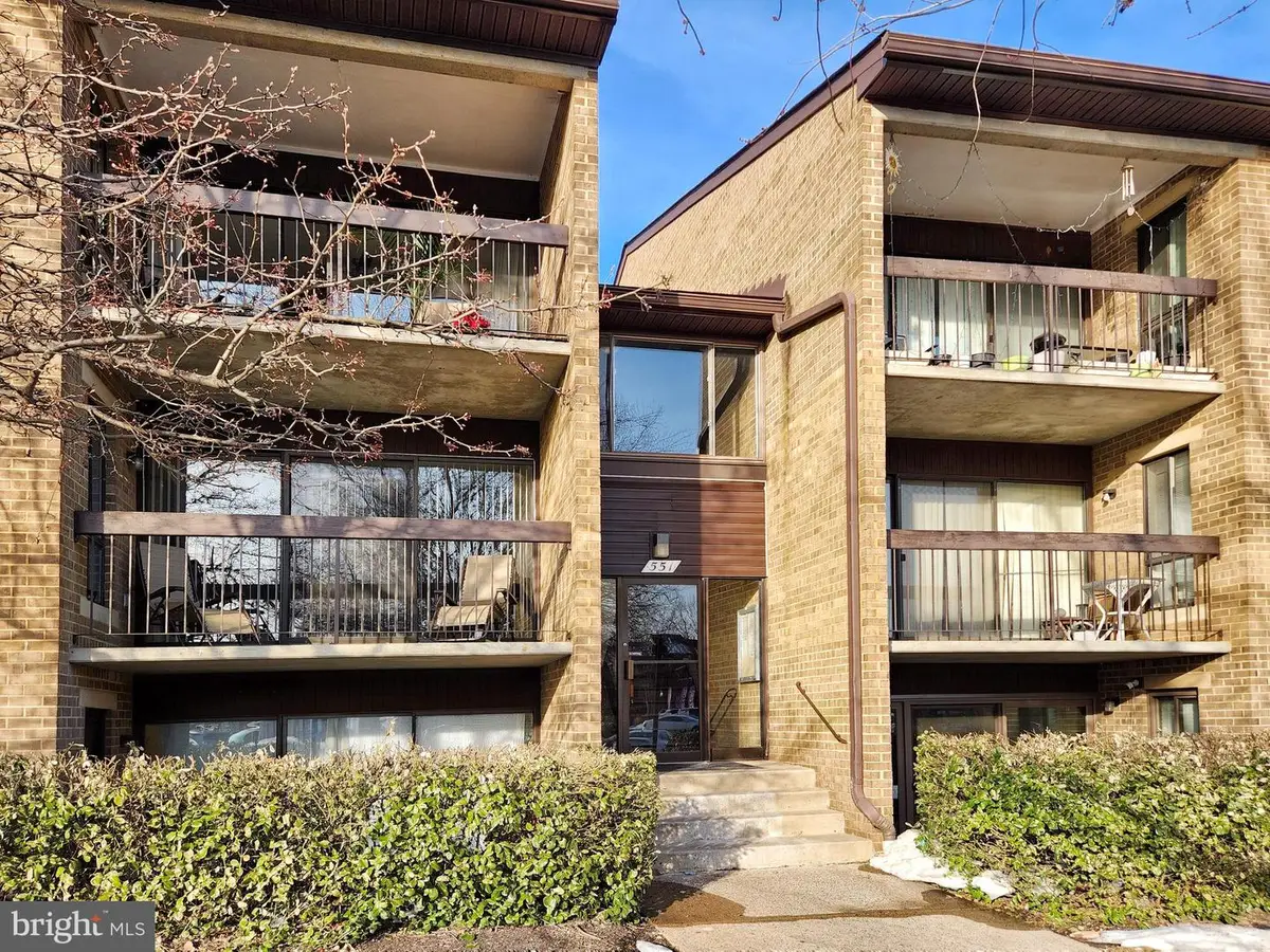551 Florida Ave #202, Herndon, VA 20170 - #1