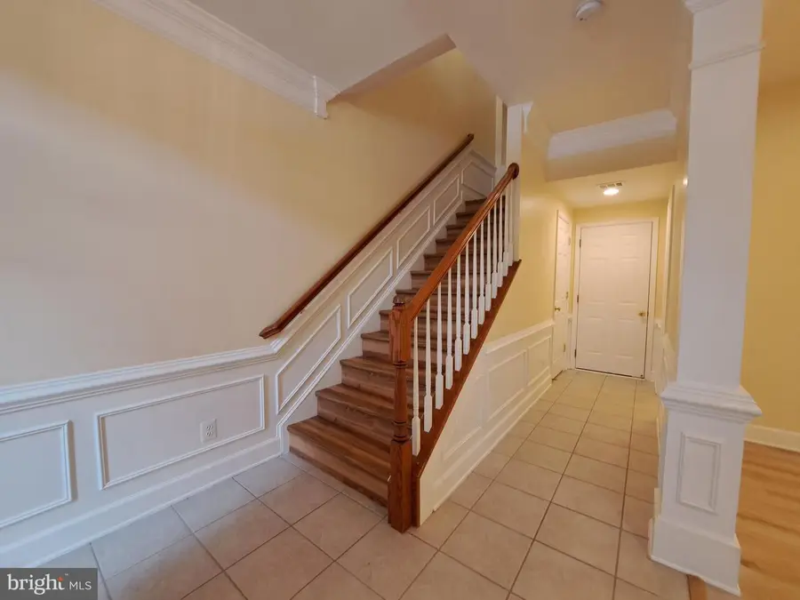 2481 Walnut Rocker Ln, Herndon, VA 20171 - #2