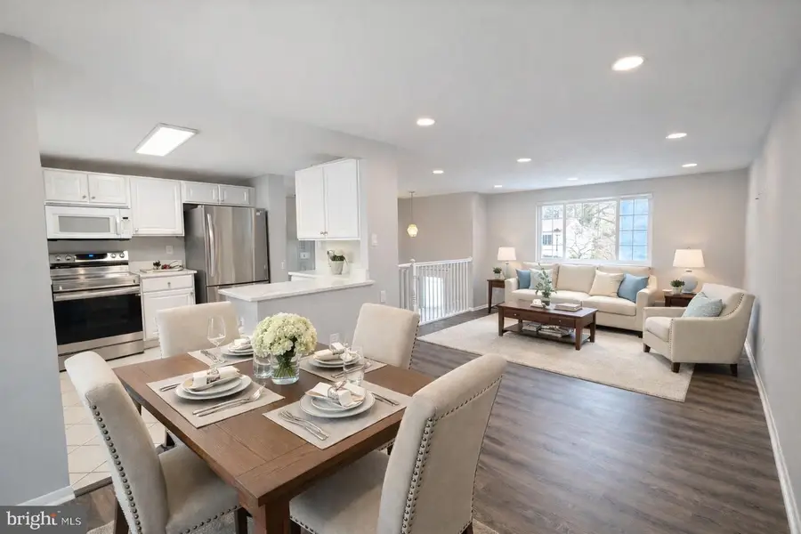 9804 Brightlea Dr, Vienna, VA 22181 - #3