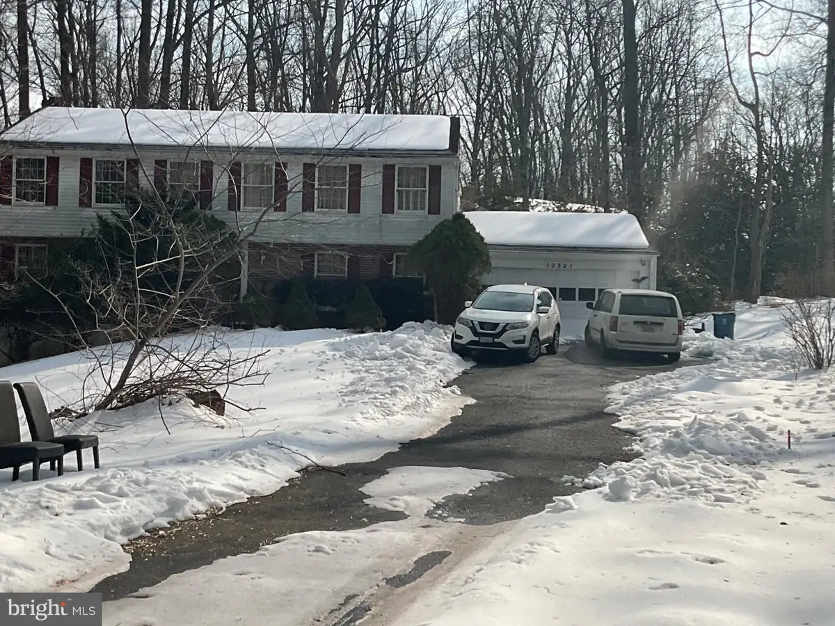 12321 Folkstone Dr, Herndon, VA 20171 - #1