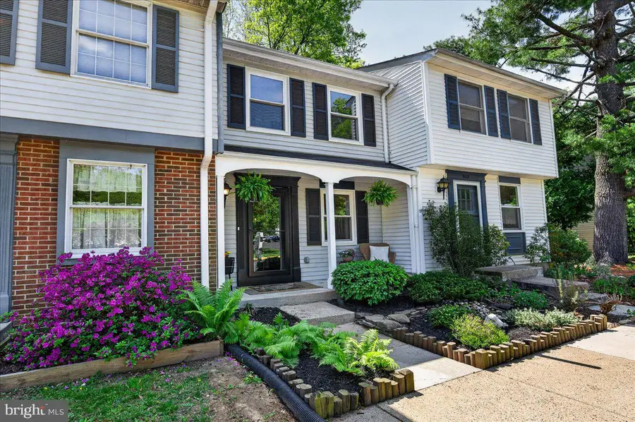 8014 Grandview Ct, Springfield, VA 22153 - #3