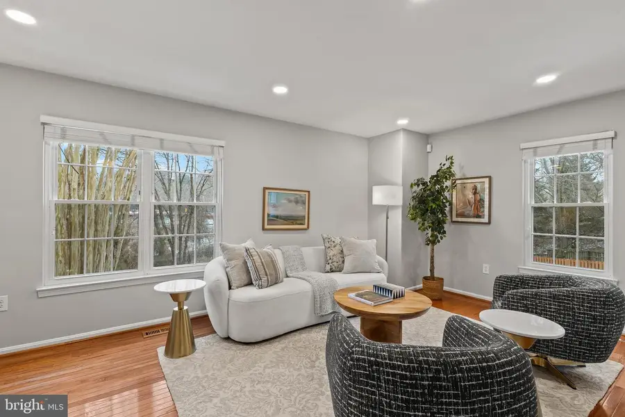 5759 Heritage Hill Dr, Alexandria, VA 22310 - #2