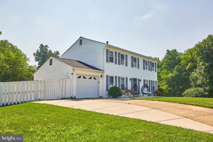 9609 Podium Dr, Vienna, VA 22182 - #3