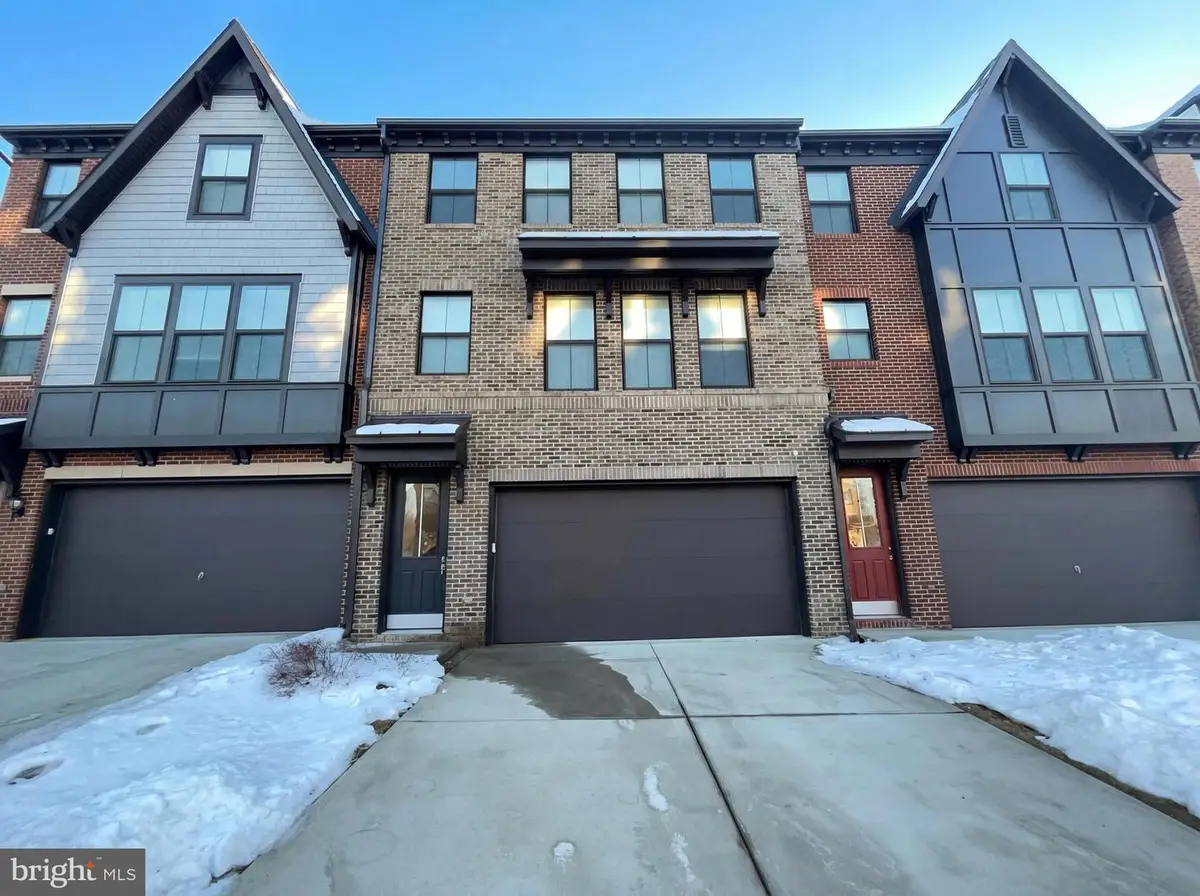 8124 Bock Farm Pl, Alexandria, VA 22306 - #1