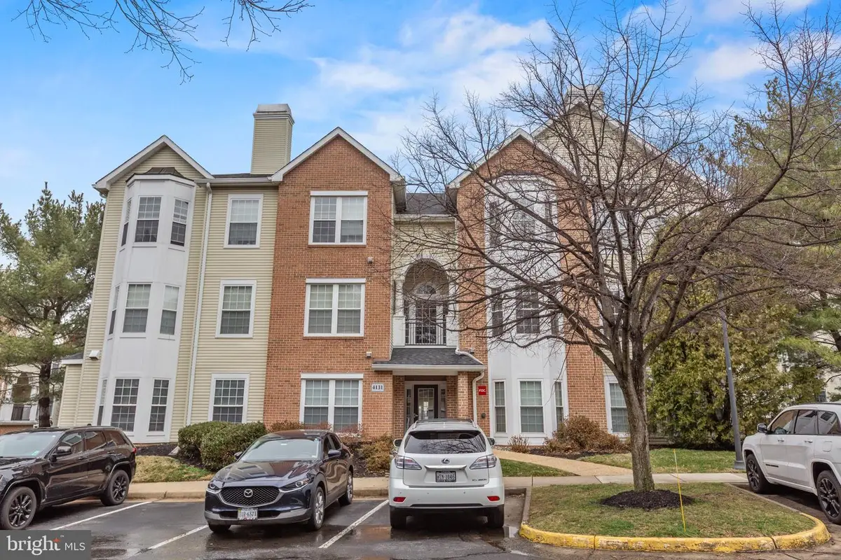 4131 Fountainside Ln #202, Fairfax, VA 22030 - #1